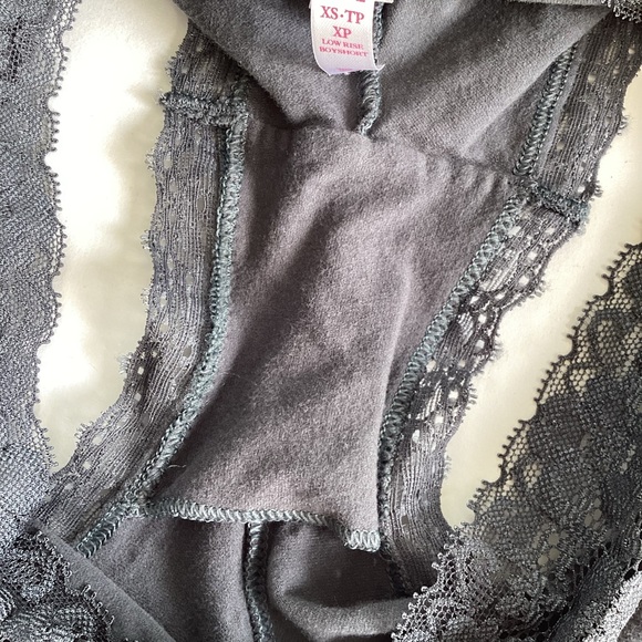 4 /💲20 🤑 PINK Victoria’s Secret panties - Picture 3 of 5